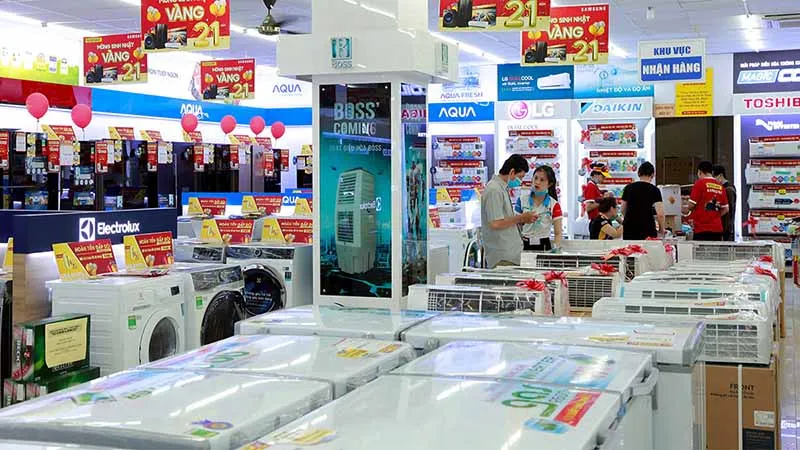 Mua tại Cửa hàng/Đại lý ủy quyền của hãng